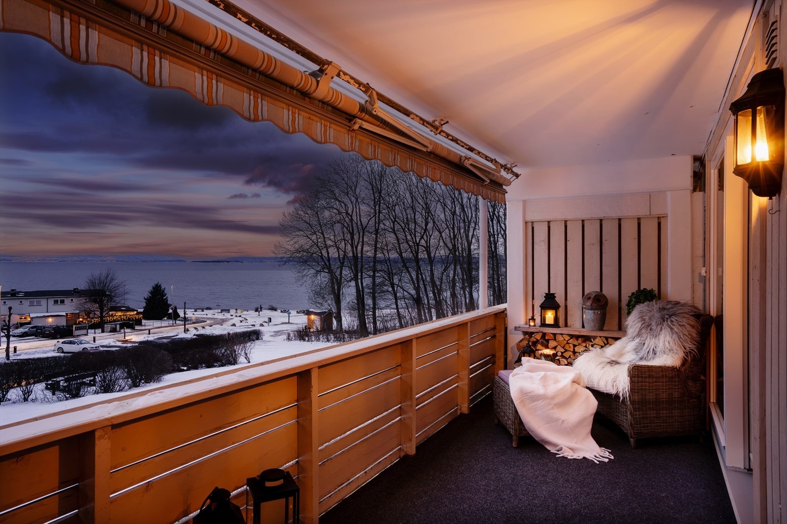 Overbygget balkong med vestvendt orientering. Galleribilde