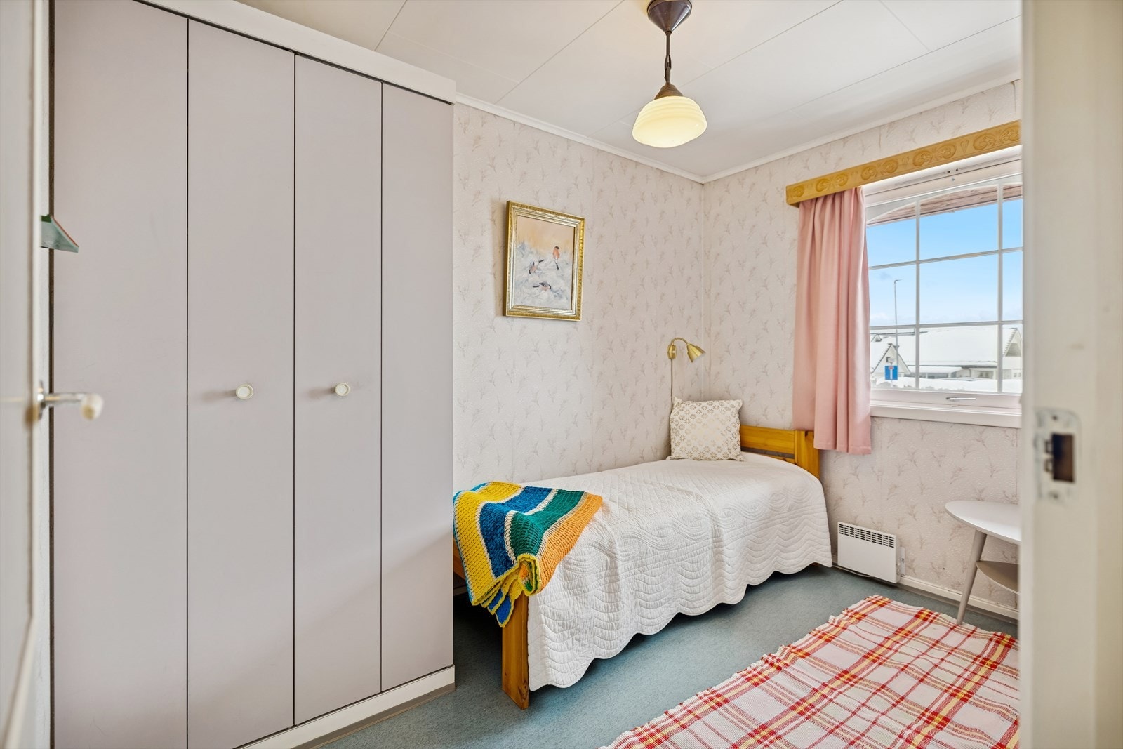 Boligens andre soverom, ideelt som barnerom eller kontor. Galleribilde