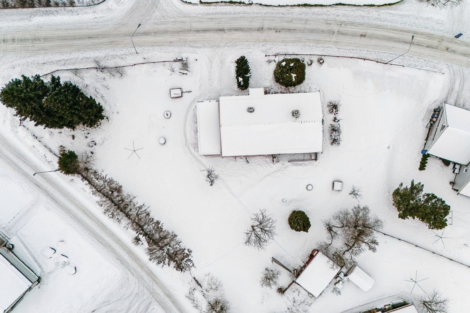 Oversiktsbilde av eiendommen. Galleribilde