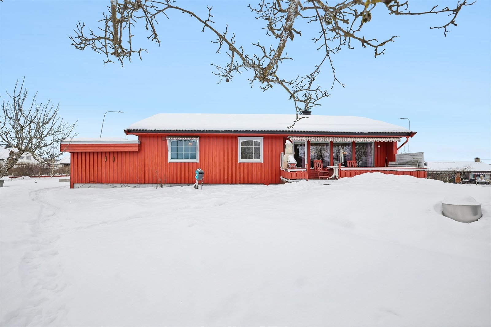 Enebolig fra 1974 med behov for modernisering. Galleribilde