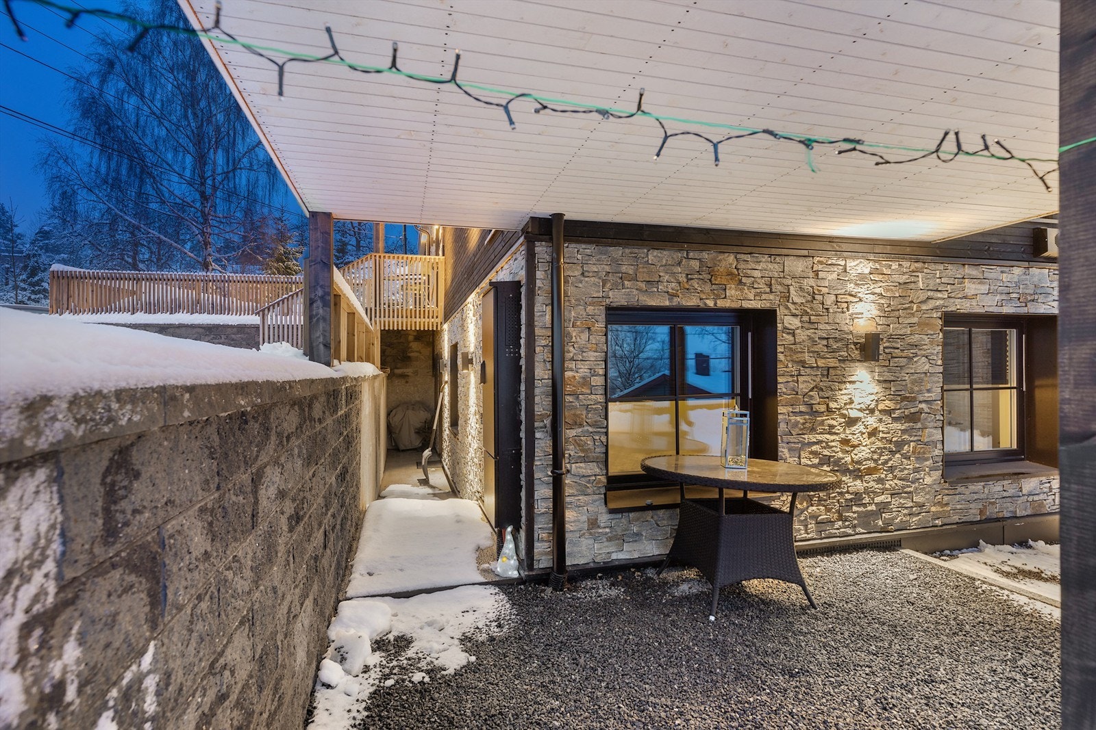 Egen inngang til hybeldelen underetasjen gir fleksible bruksmuligheter. Galleribilde