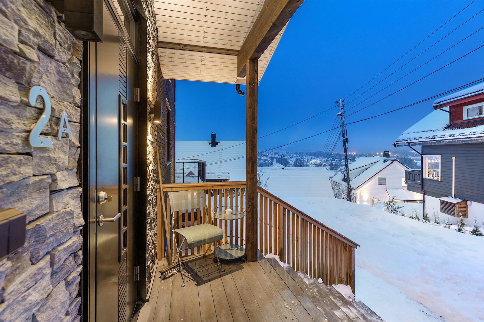 Inngang til boligens hoveddel i 1 etasje Galleribilde