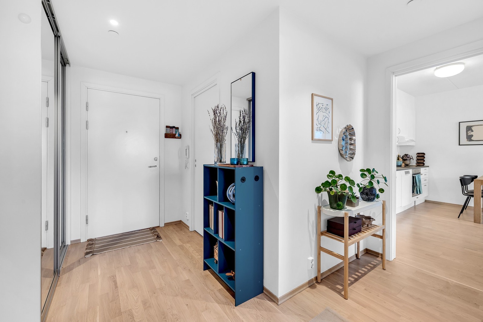 Det er montert dørcalling i entreen. Galleribilde