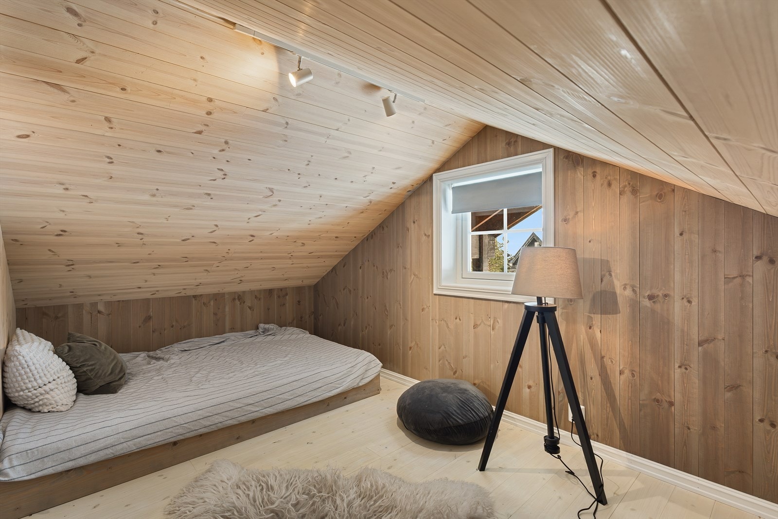 Sovealkove nr 1. Sengeplass på begge sider. Galleribilde