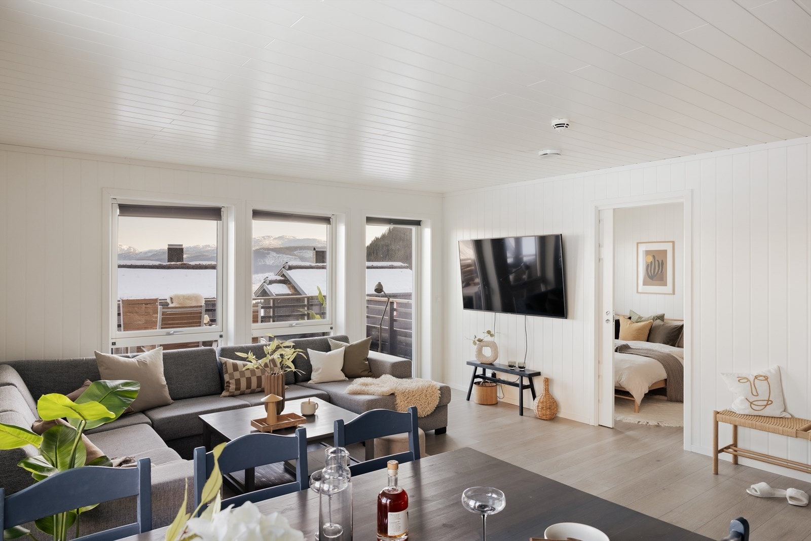 Lyst stueområde med utsikten like utenfor! Galleribilde
