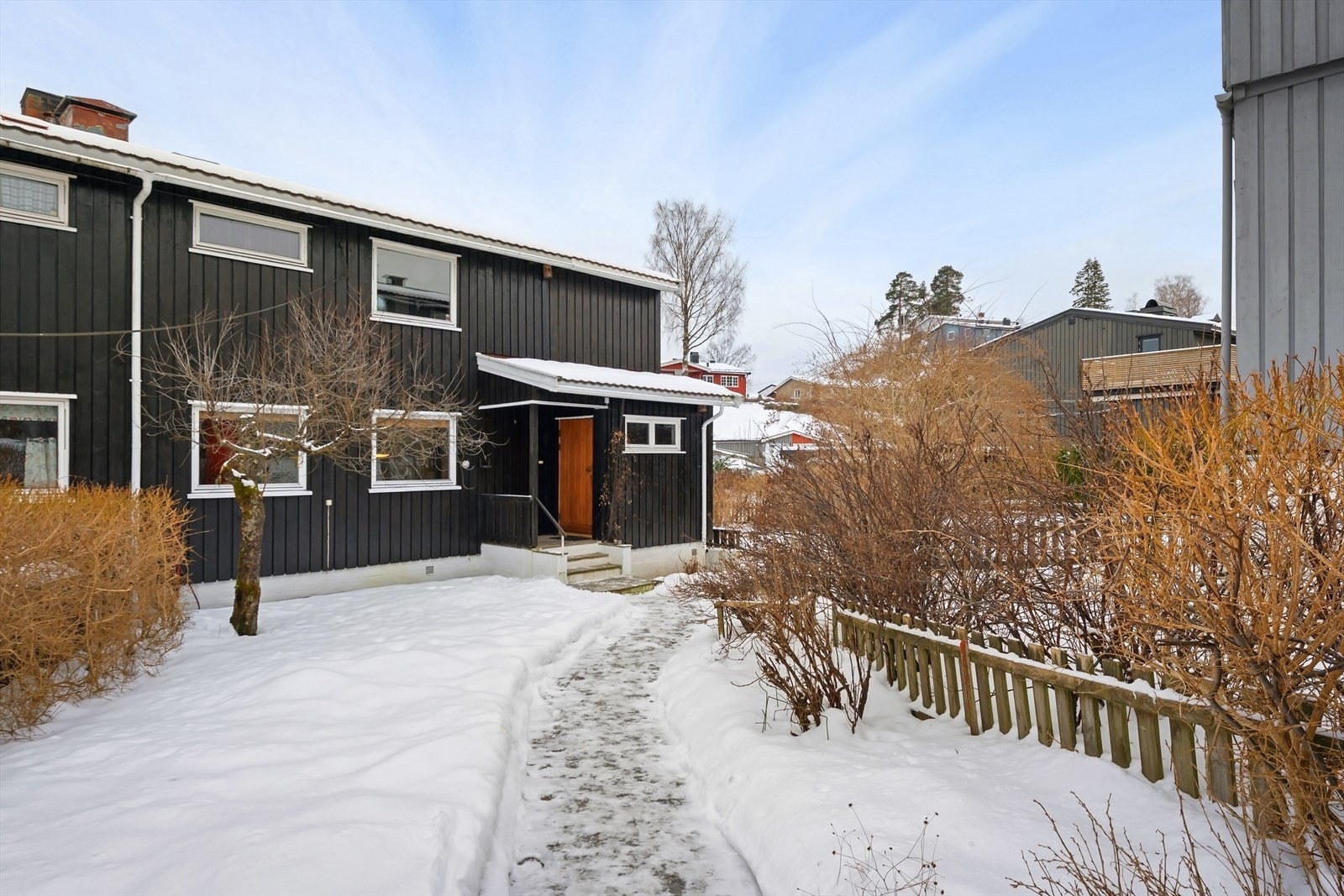 Inngansparti/hage. Galleribilde