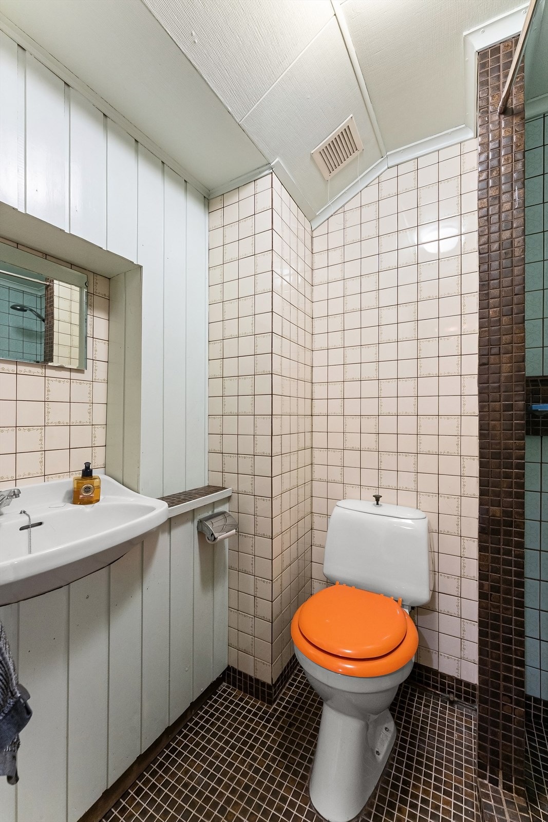 Bad i kjelleren. Galleribilde