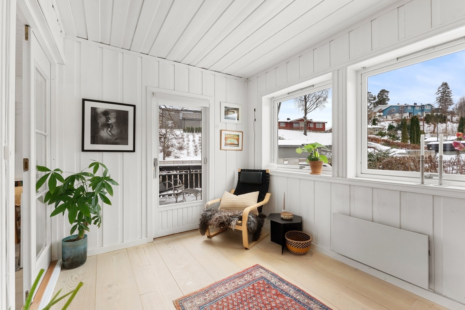 Utgang til verandaen. Galleribilde