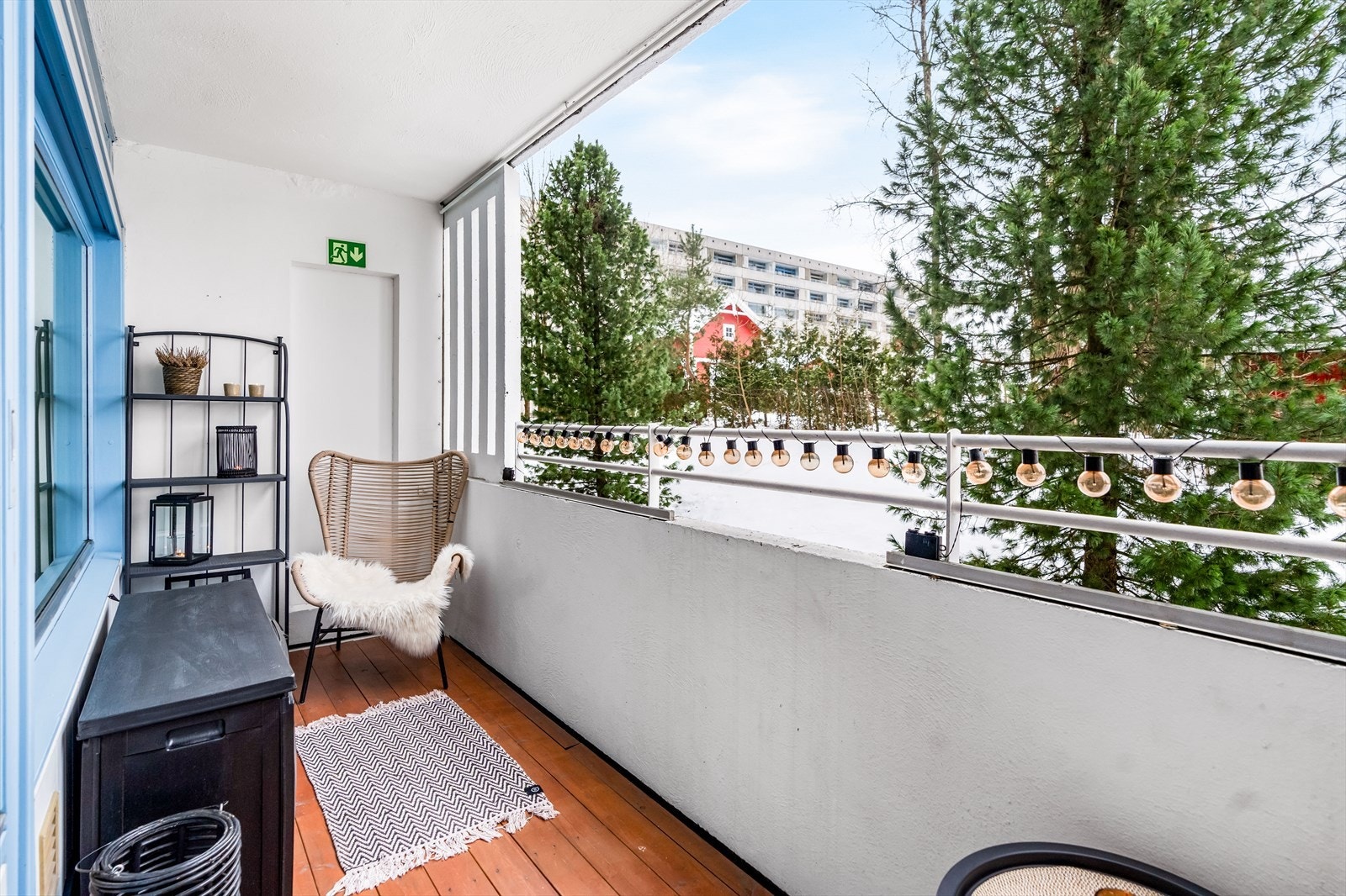 Balkongen er vendt ut mot skjermede fellesområder, og har ikke innsyn. Galleribilde