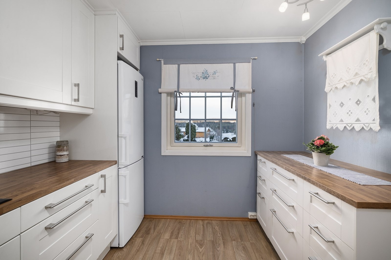 Det er også avsatt plass til kjøleskap. Galleribilde