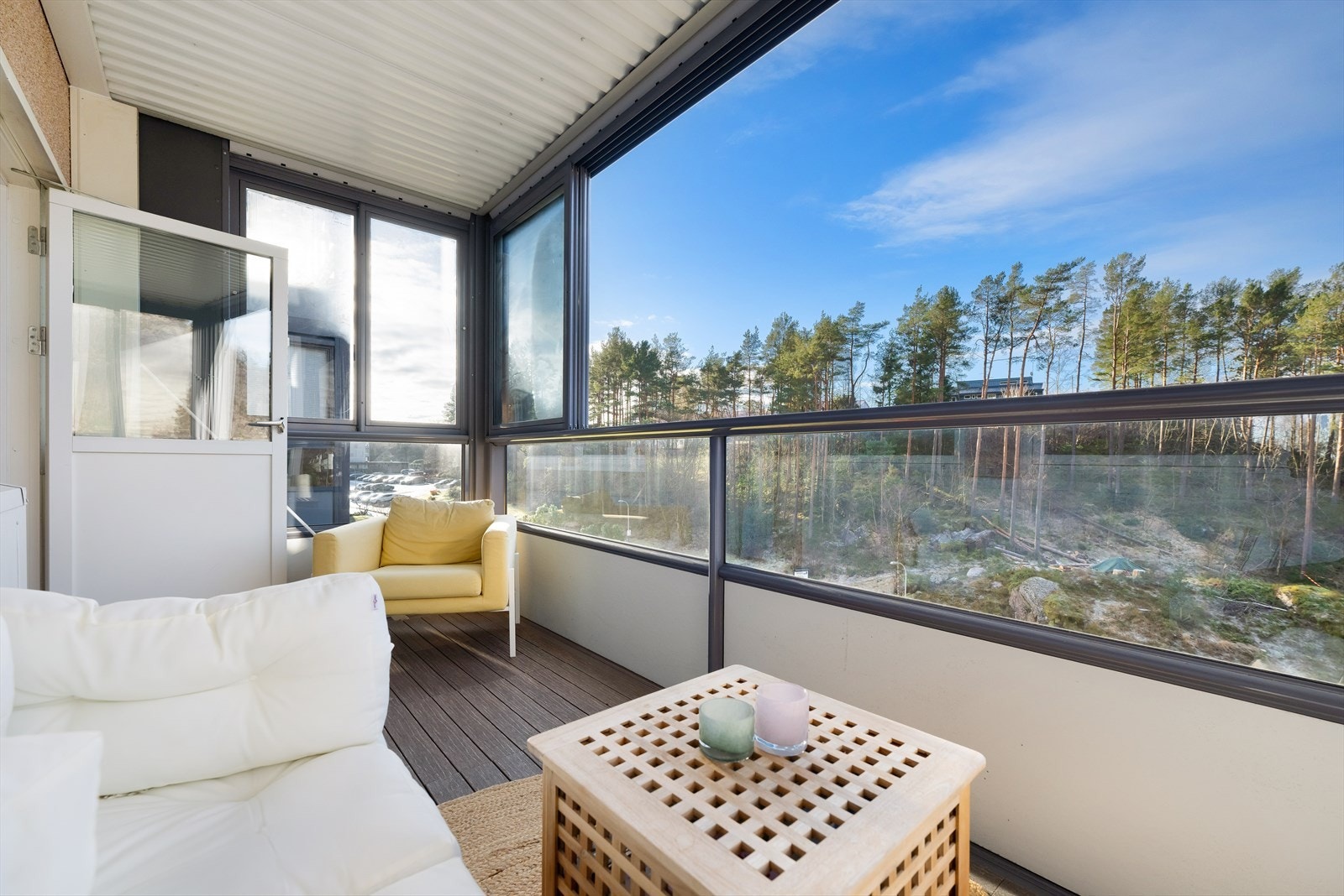 Med sol frem til ca. 22:30 på midtsommerdager kan du nyte lange og behagelige sommerkvelder Galleribilde