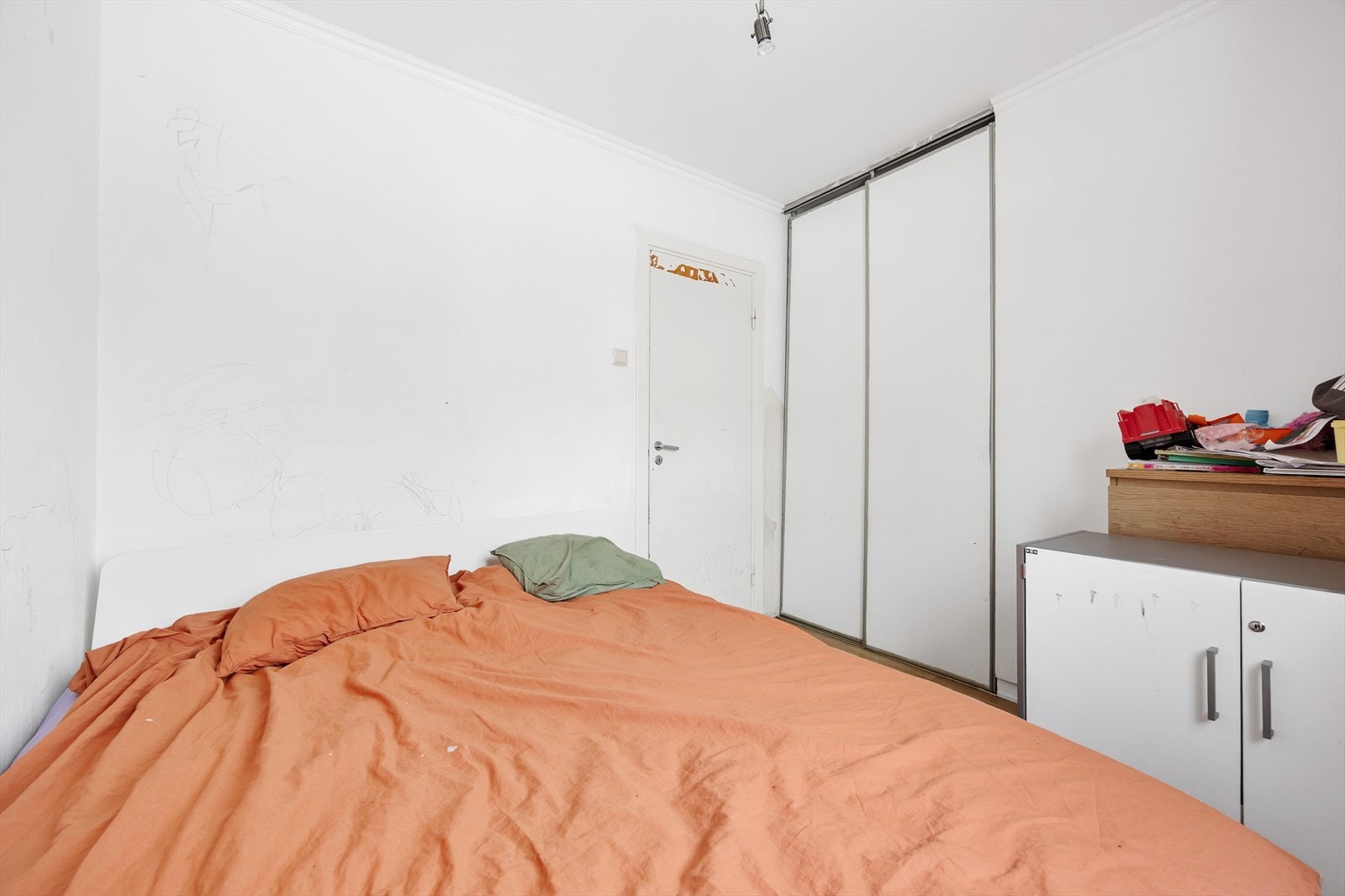 Det andre soverommet har adkomst fra entréen og egner seg godt som barnerom eller kontor. Galleribilde