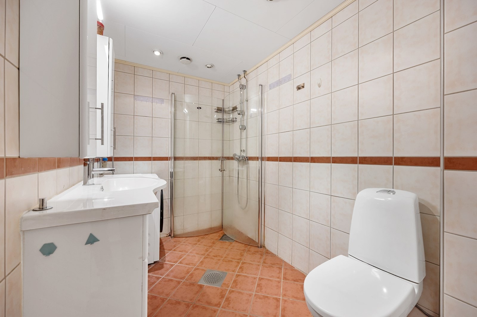 For ekstra komfort er det installert varmekabler i gulvet. Galleribilde