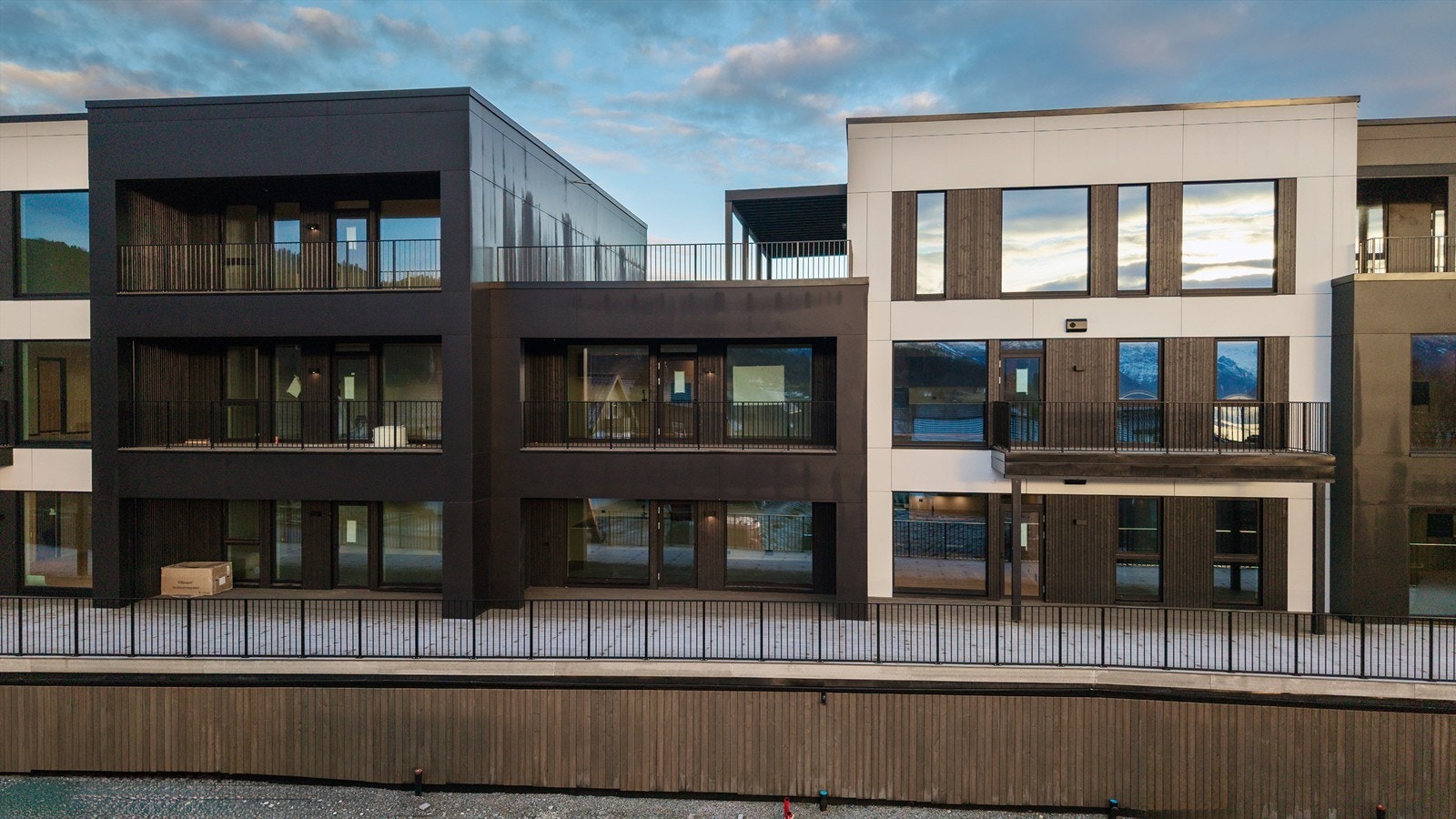 Møremegling v/ Bjørn Pedersen har gleden av å ønske velkommen til Vegsundbakken 39A. Galleribilde