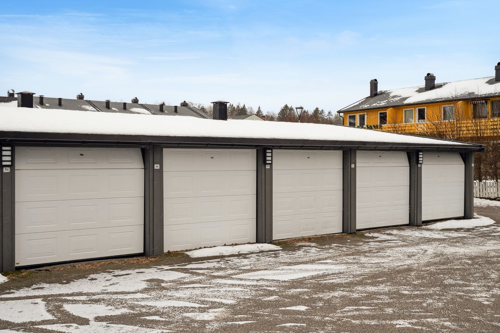 Garasjeplass Galleribilde