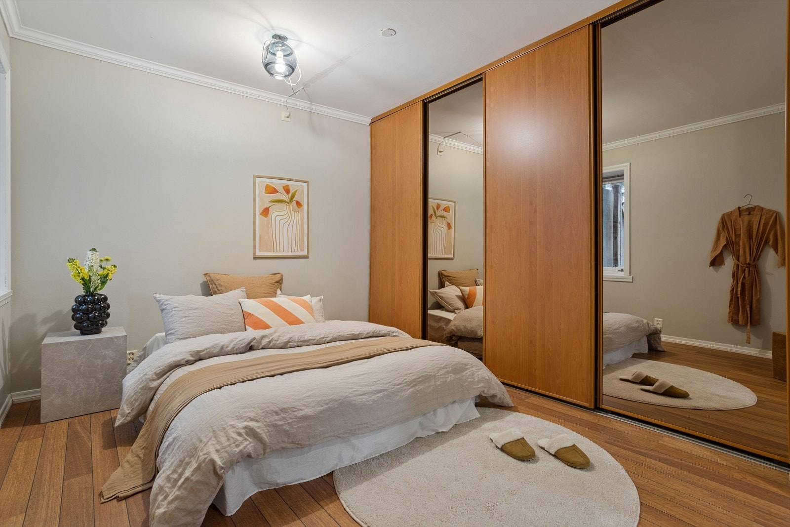 Soverom med god garderobe. Galleribilde