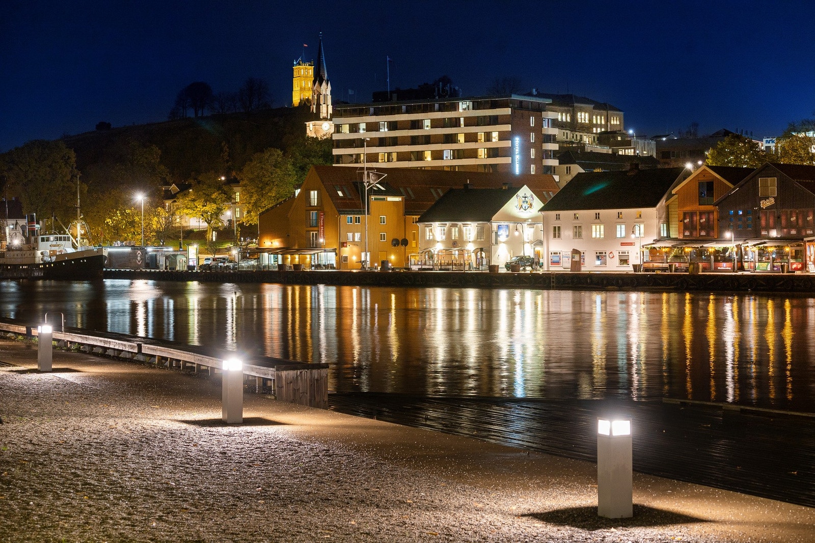 Nydelig utsikt fra Kaldnes mot byen Galleribilde