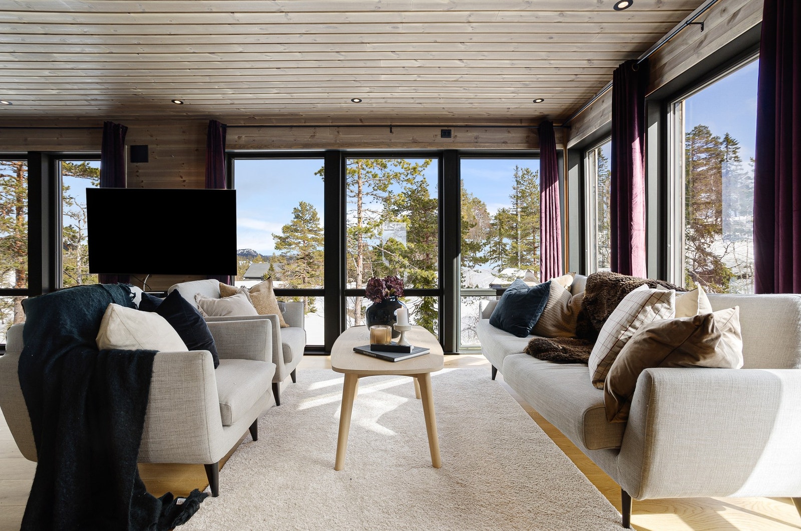 PrivatMegleren v/Ingrid Reisjø har gleden av å presentere Flekkeråsen 10! Galleribilde