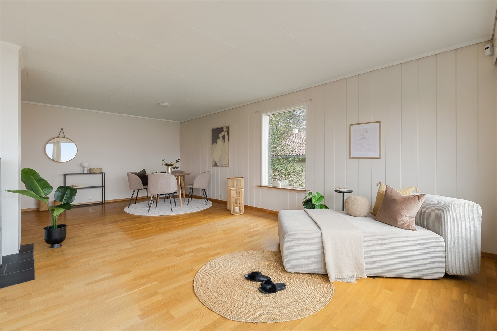 God plass til innredning av spisestue | Plass til hele familien Galleribilde