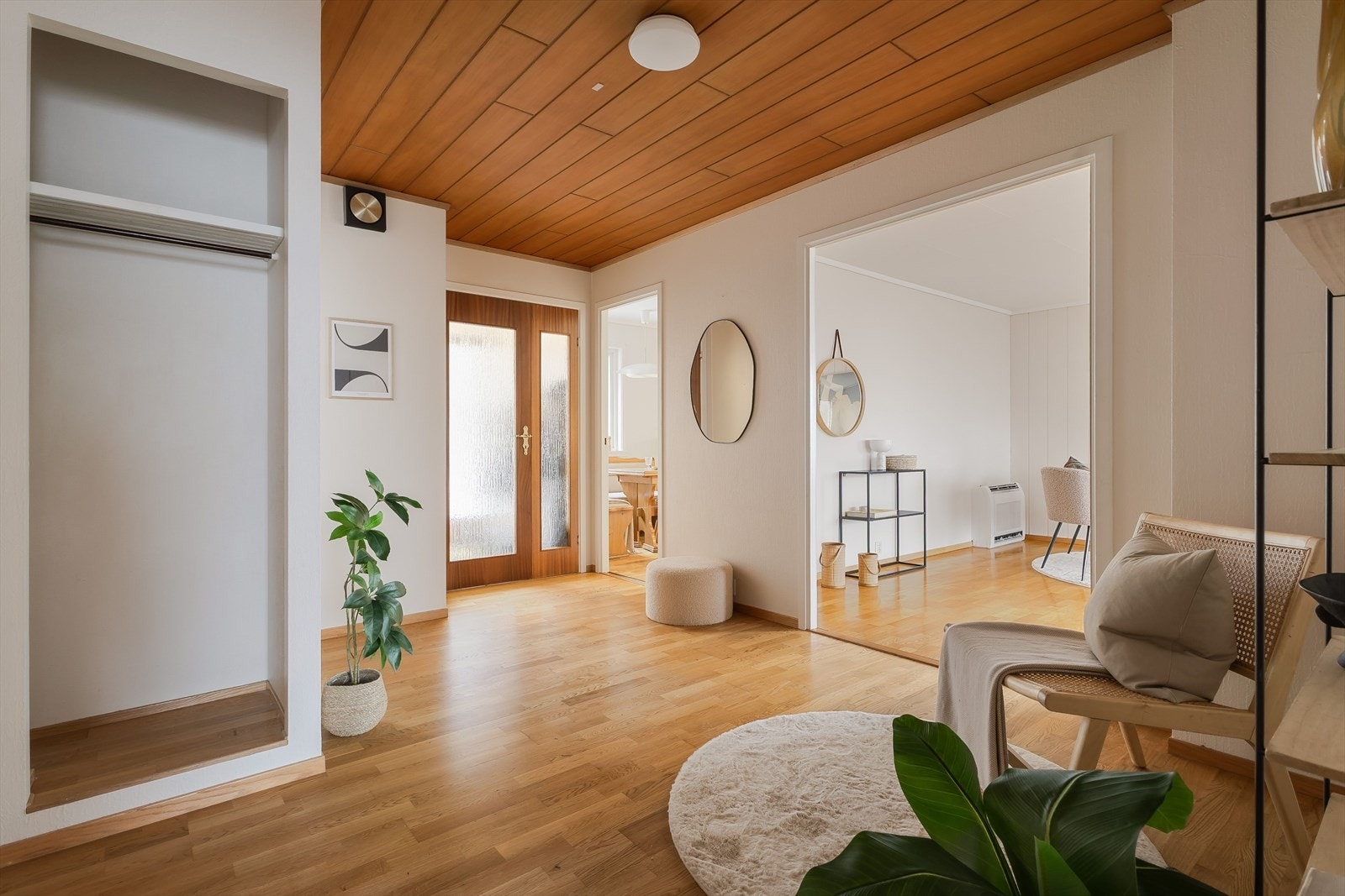 Gode oppbevaringsmuligheter i gangen Galleribilde