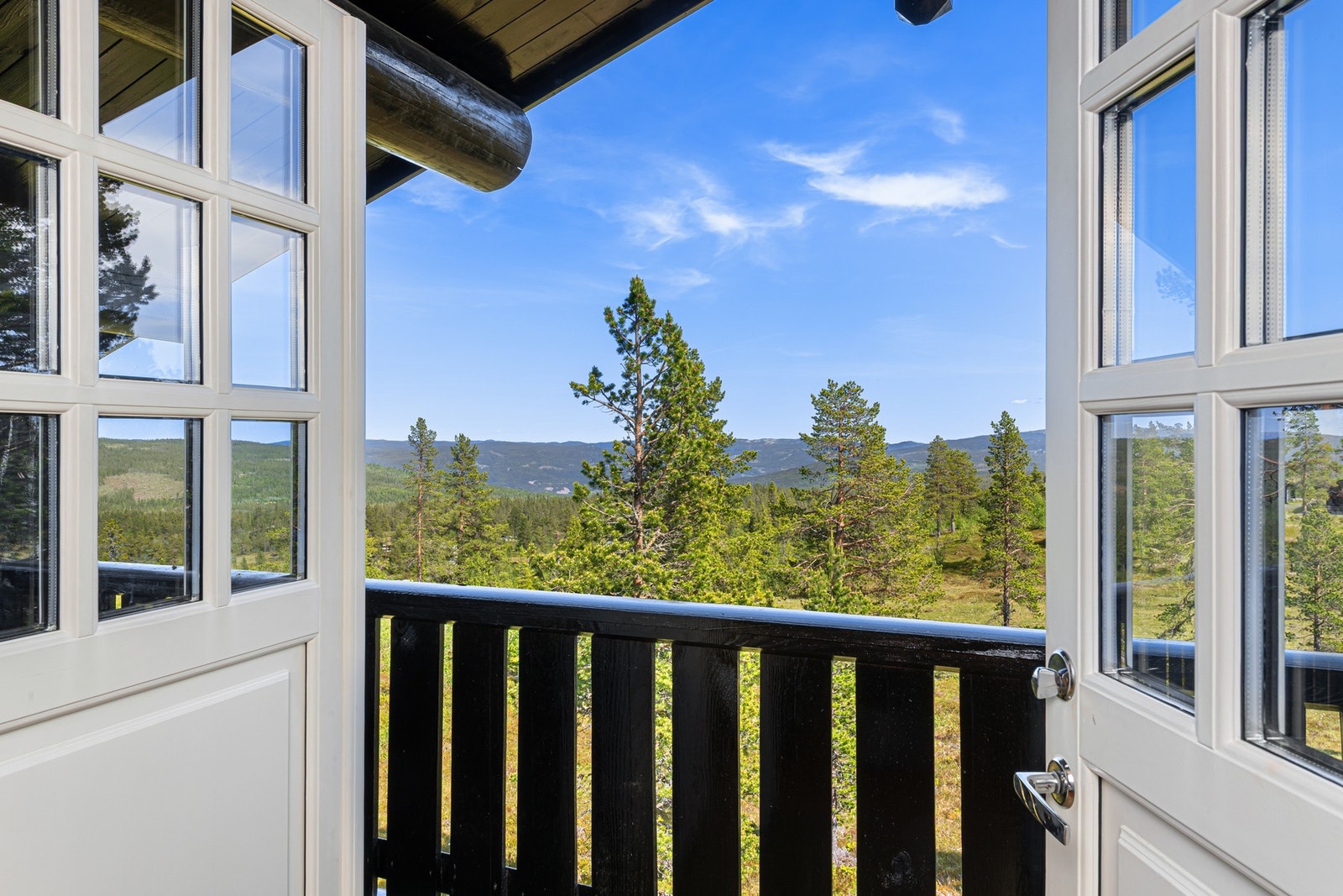 Utsikt fra hovedsoverom. Galleribilde