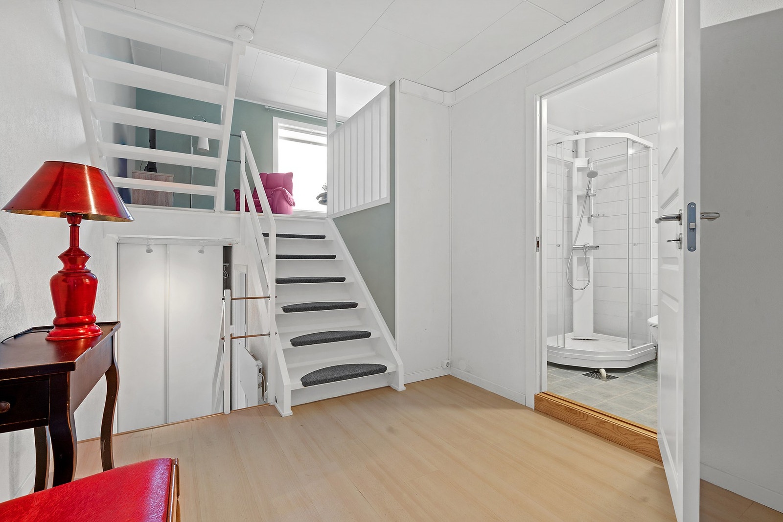 Trapperom / Hall Galleribilde