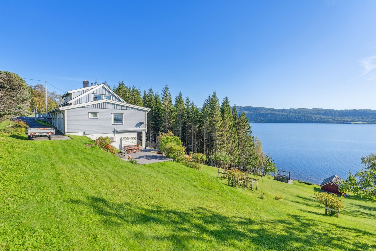 Velkommen til "Klippen", presentert av EiendomsMegler 1 v/ Aleksander Fagerlund. Foto a Jay Maturan v/ EFKT. Galleribilde