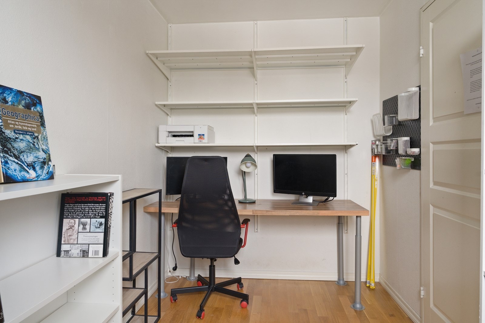 Etasjen har også et romslig og behagelig soverom. Galleribilde