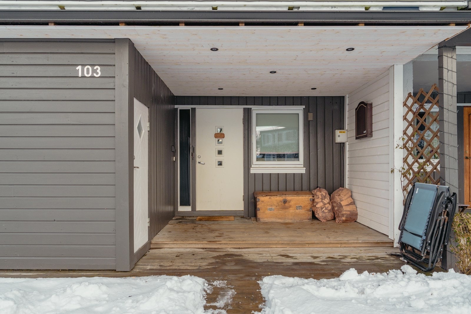 Her får du gode kvaliteter, praktiske løsninger og en gjennomtenkt planløsning - alt tilrettelagt for en komfortabel og harmonisk familiehverdag. Galleribilde