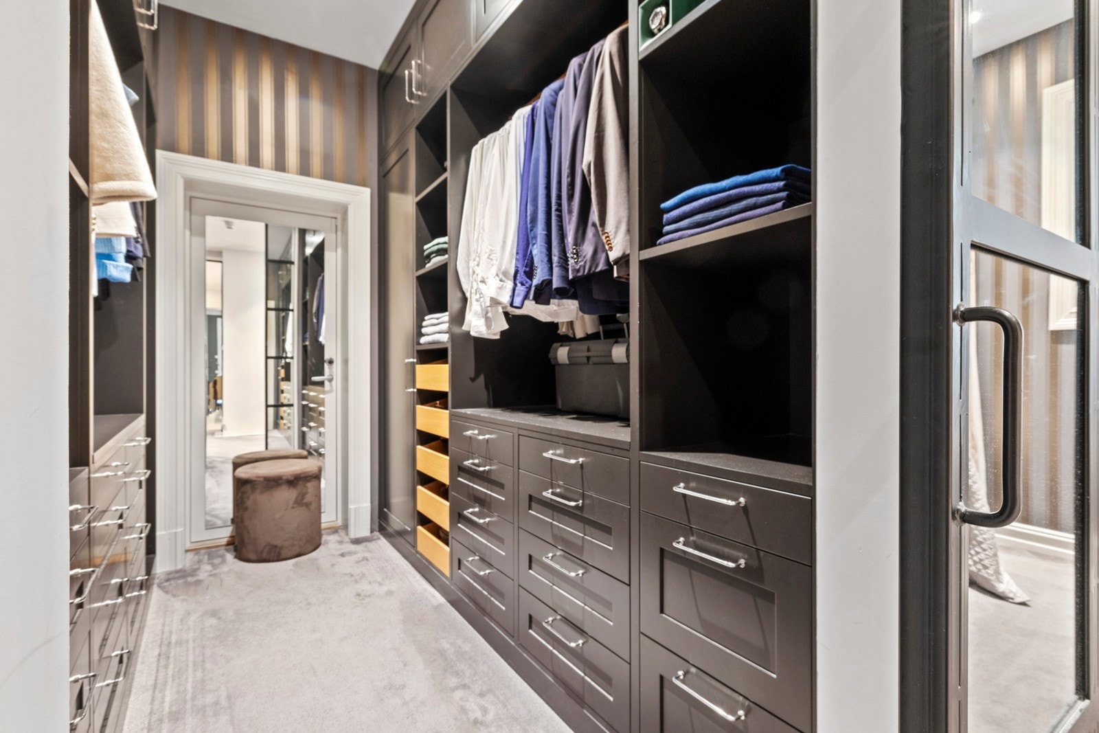 Her har man rikelig med oppbevaringsplass. Galleribilde