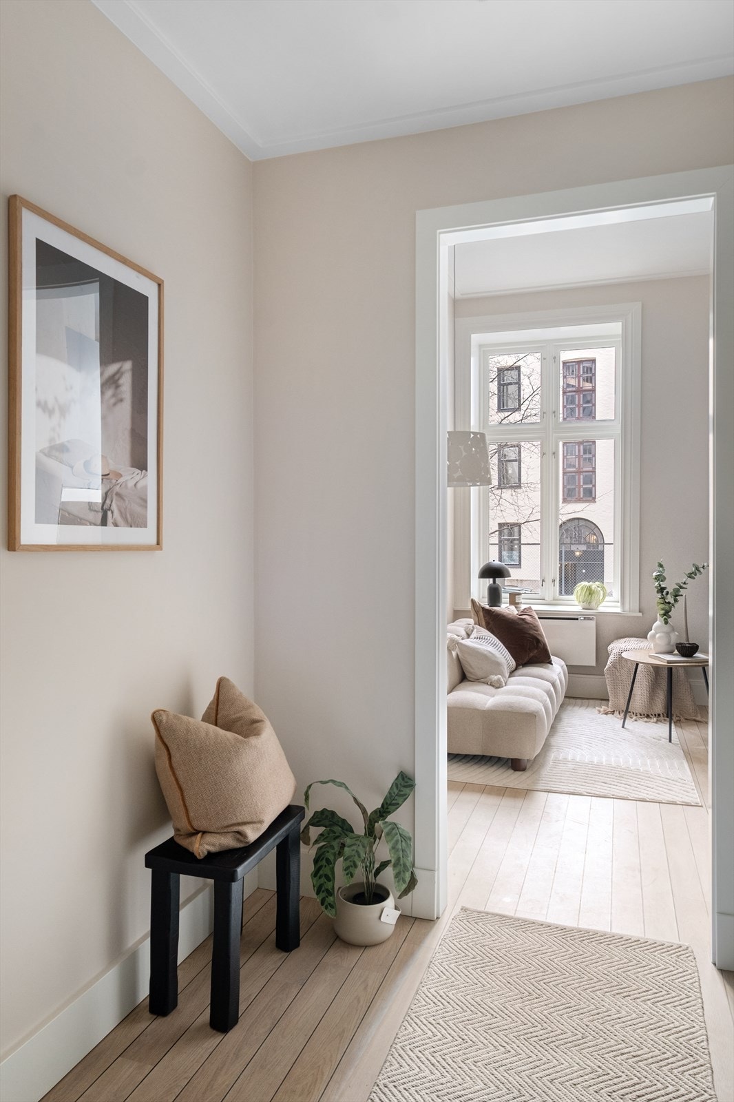 God plass til sko og yttertøy. Galleribilde