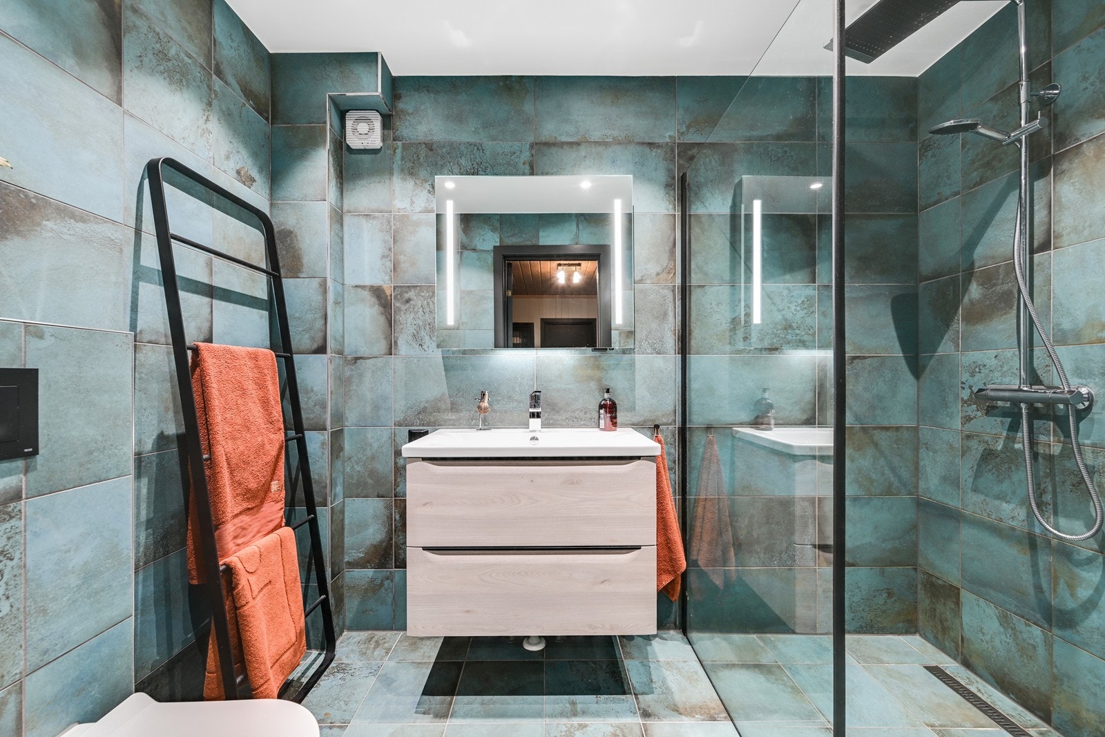 Bad/wc i kjeller. Galleribilde