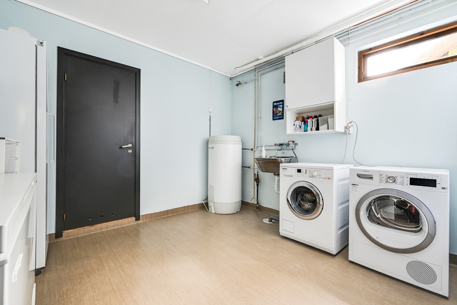 Vaskerom i kjeller Galleribilde