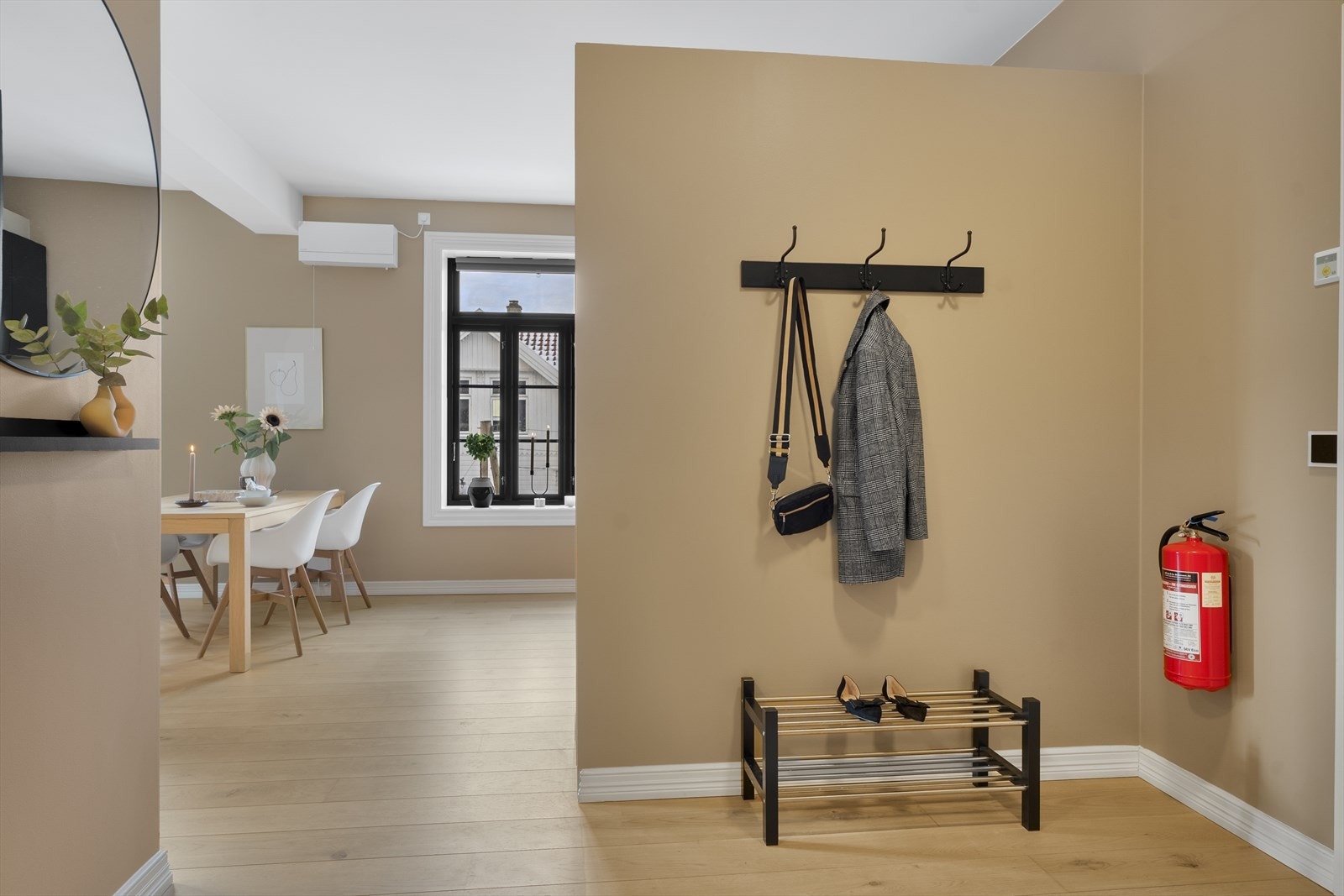 Moderne leilighet med påkostet el-anlegg med smart-panel på lysbrytere og klargjort for "smarthus" teknolog Galleribilde