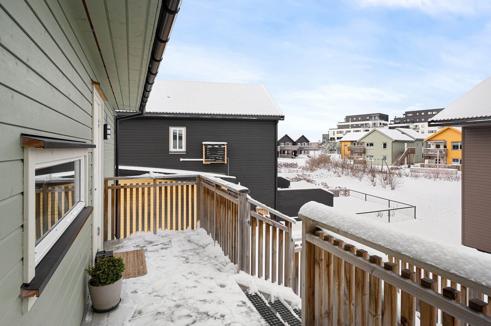 Skjermet og hyggelig inngangsparti. Galleribilde