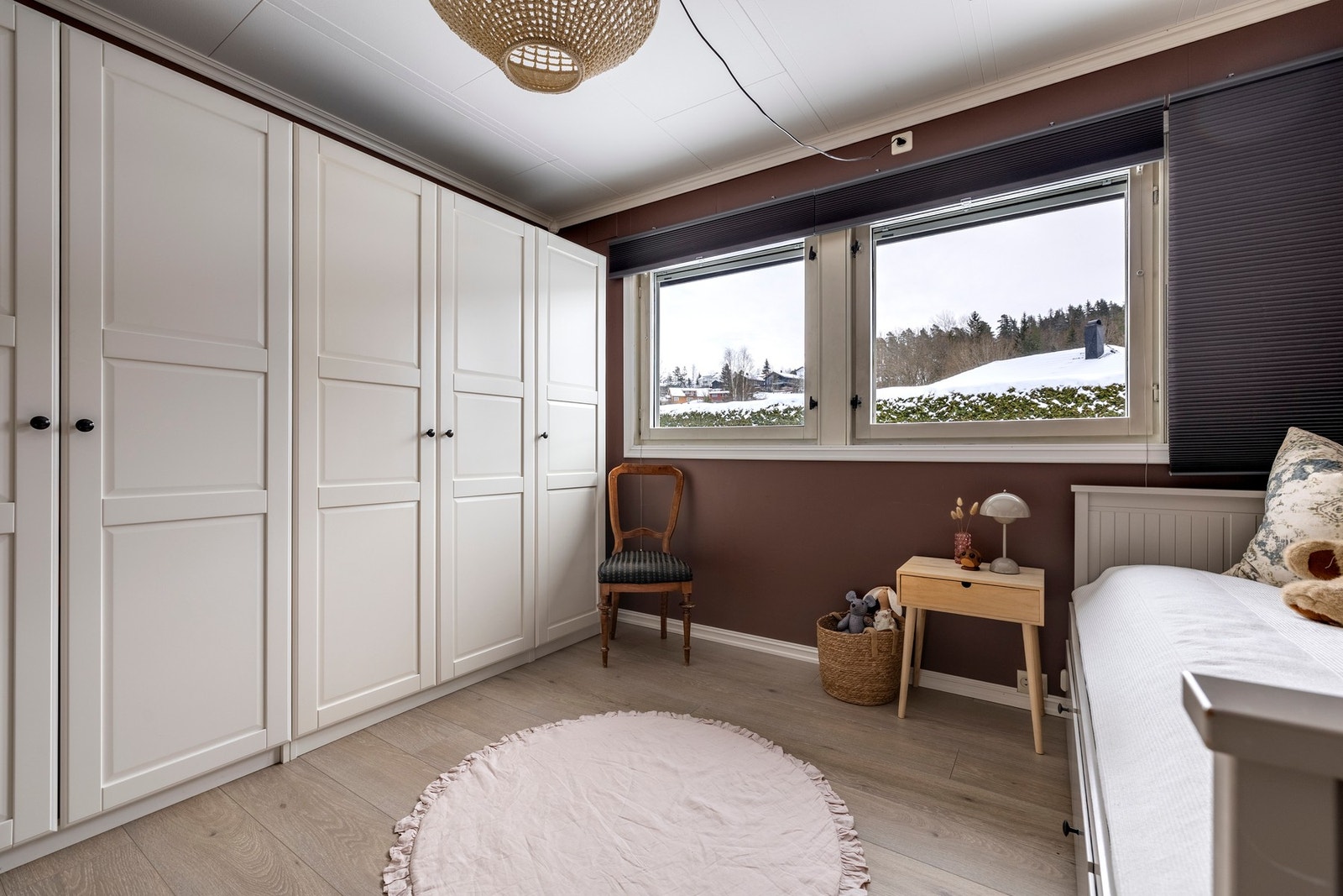 Flere av soverommene er innredet med praktiske garderobeløsninger. Galleribilde
