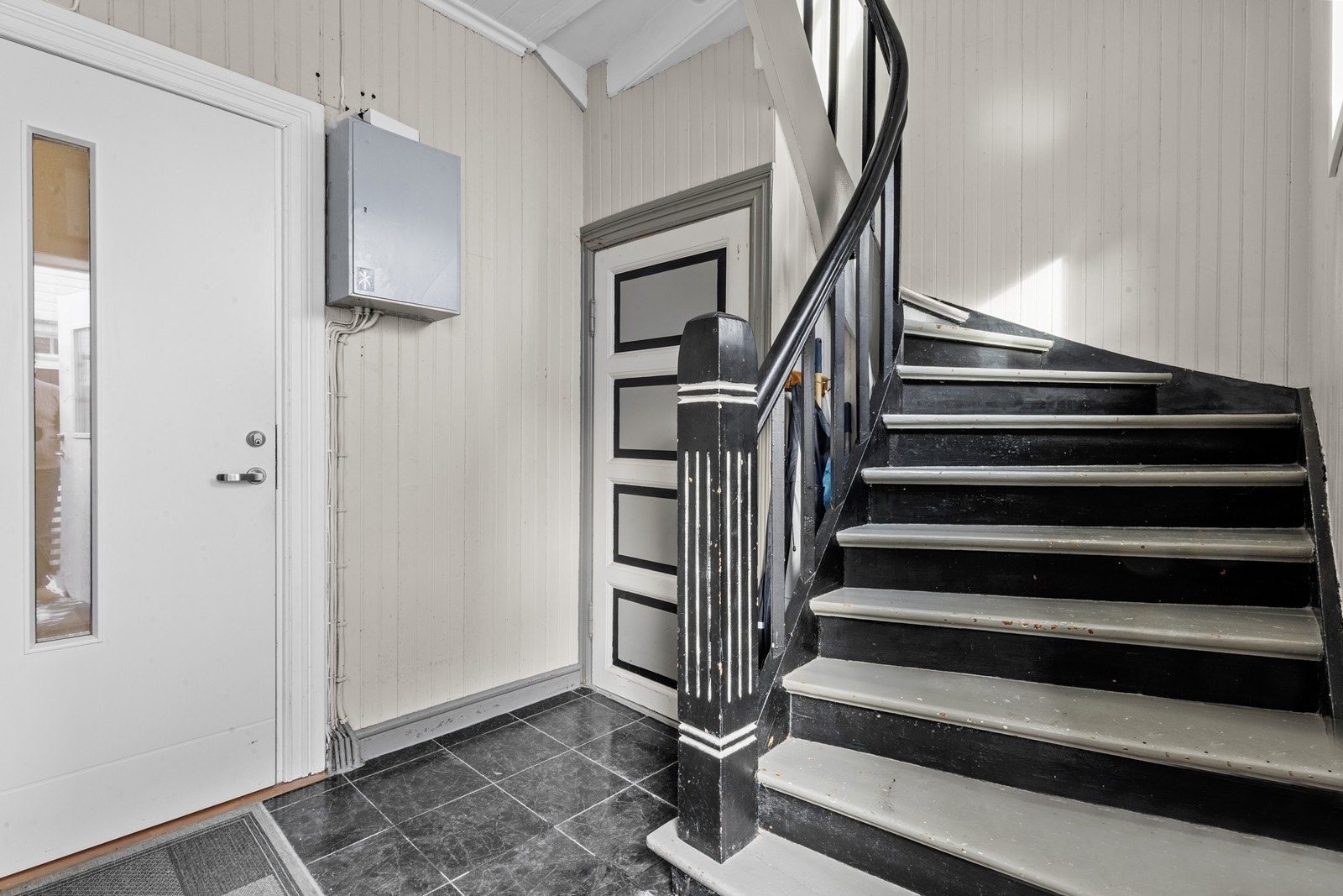 Inngangsparti/felles trappegang Galleribilde