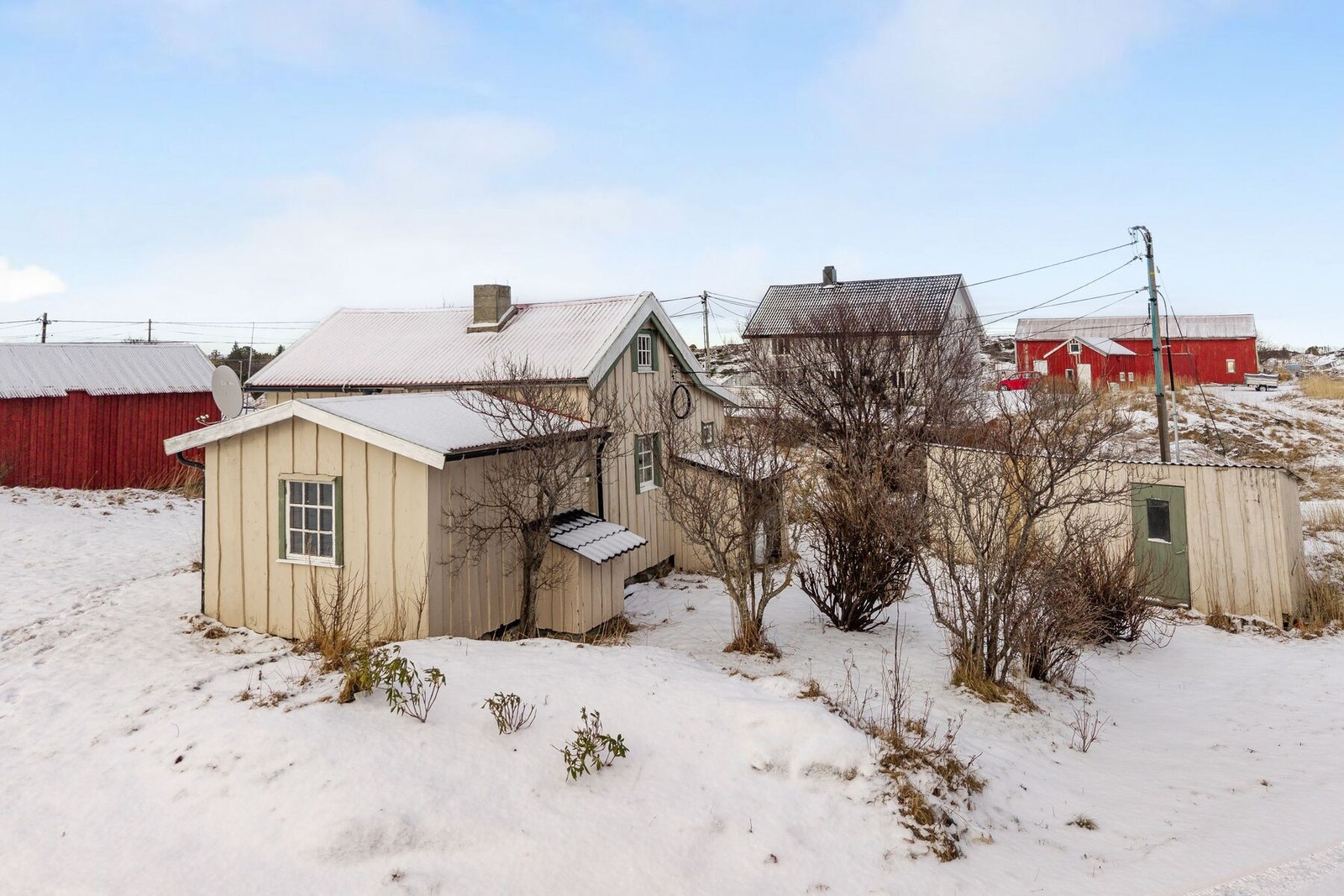 Velkommen til Steinfjærveien 5! Foto: Husfoto AS (Børge Halseth). Galleribilde
