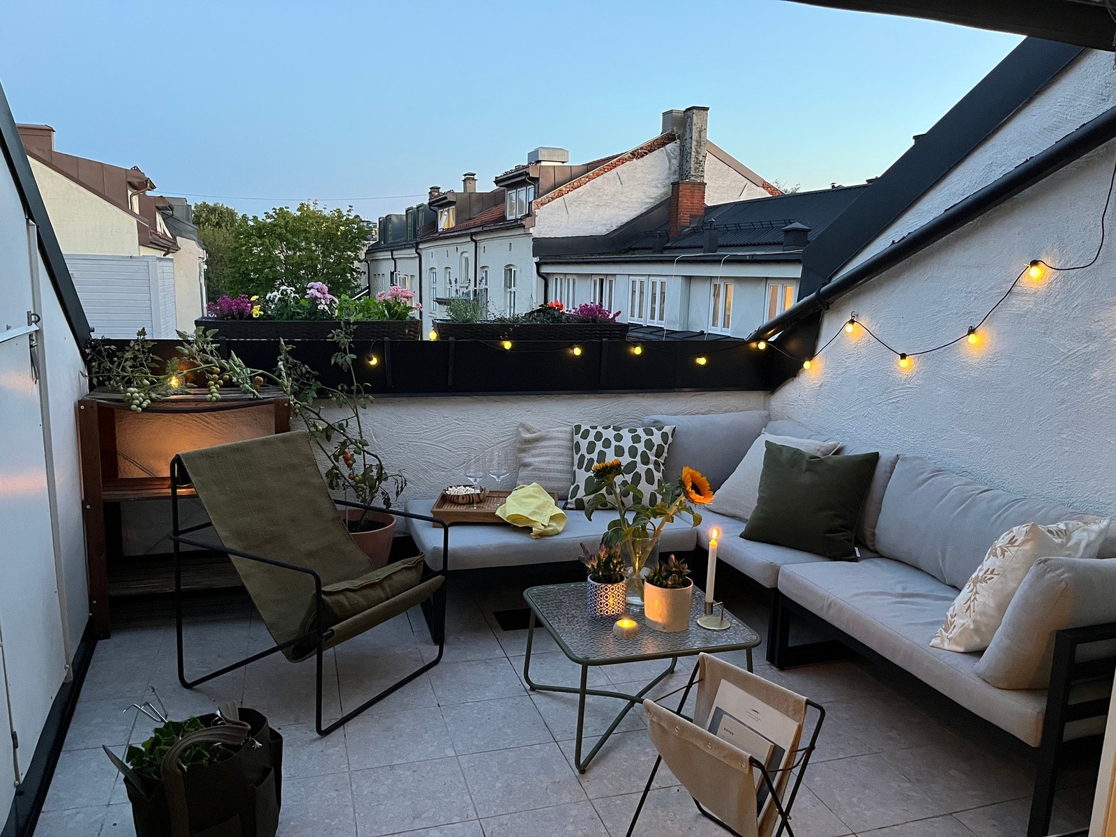 Herlig kveldsstemning på takterrassen. Bildet er tatt av selger. Galleribilde