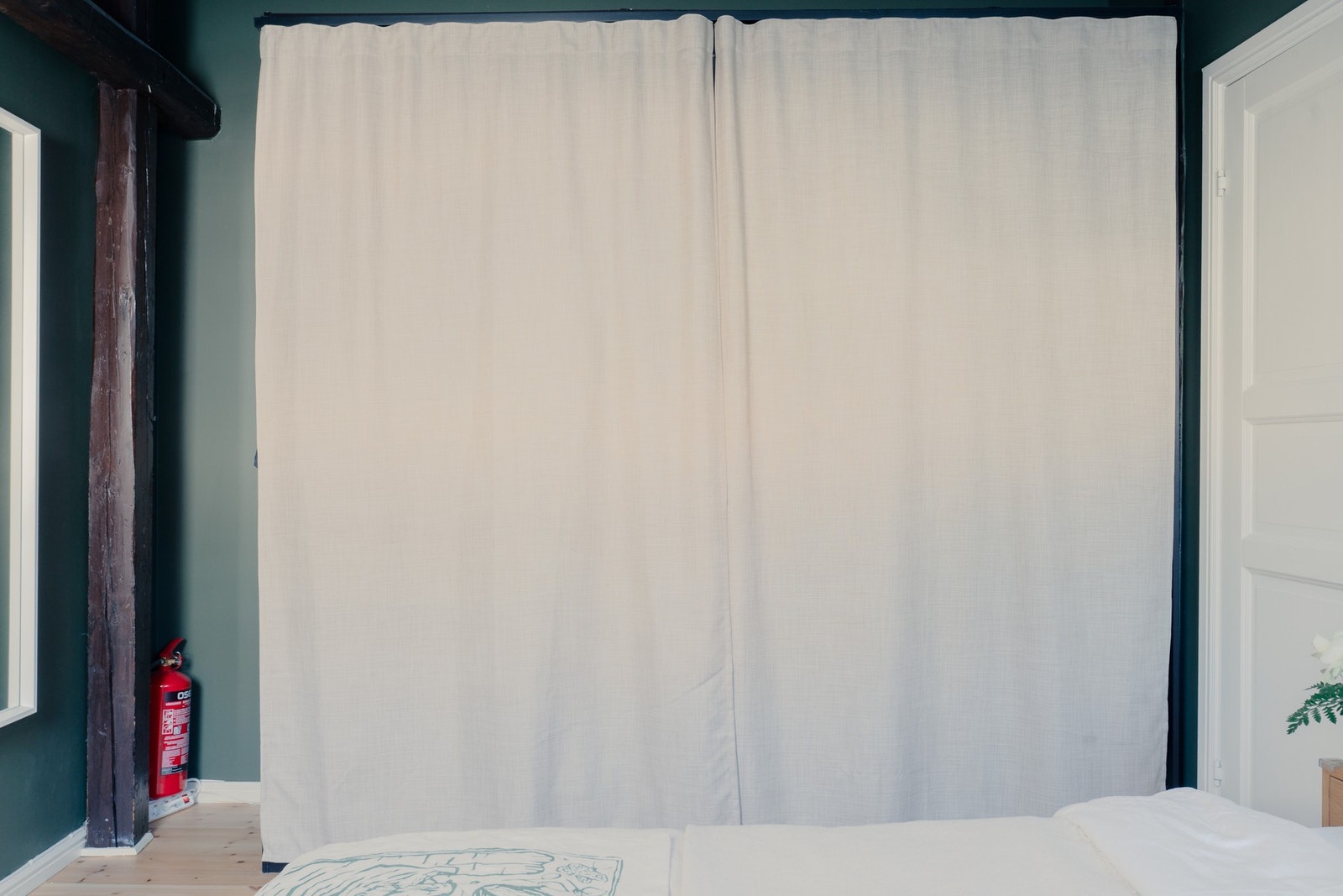 Hovedsoverommet er romslig og har godt med oppbevaringsplass. Galleribilde