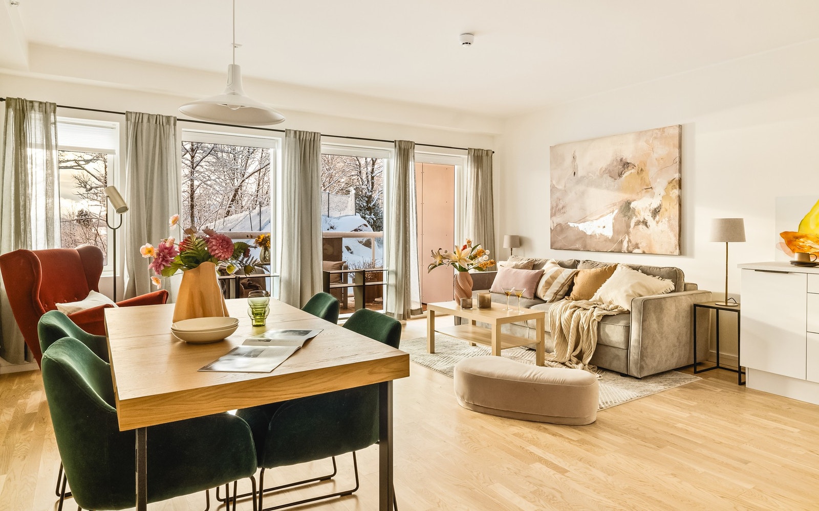 Ditlev Haukenes ved ASK Eiendomsmegling har gleden av å presentere Solstrandvegen 20! Galleribilde