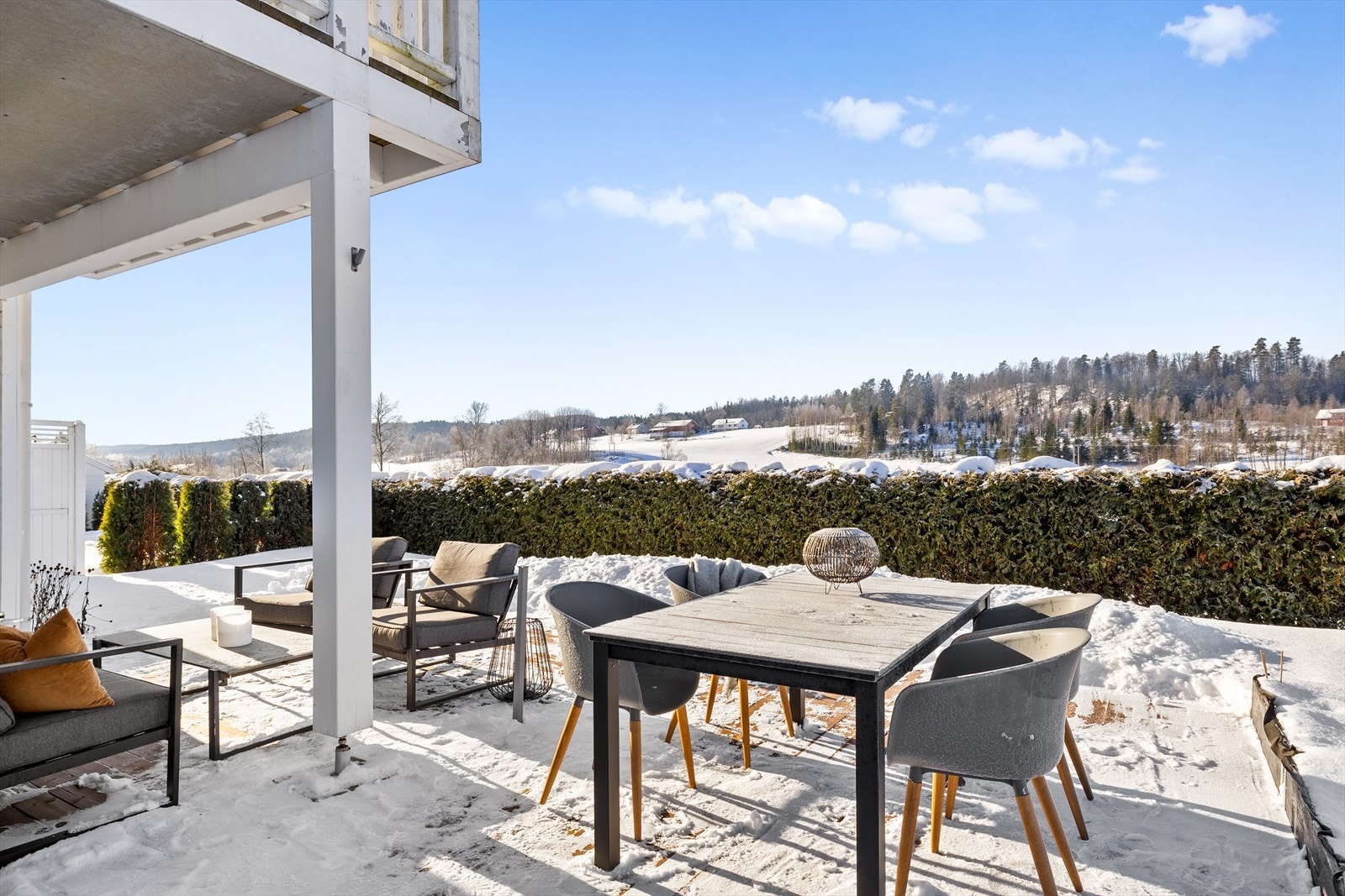 Her kan du nyte solrike dager med landlig utsikt! Galleribilde