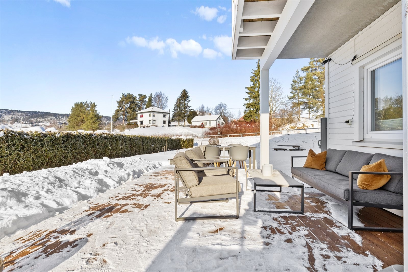 Her bor du praktisk til på enden med videre adkomst til fellesarealene. Galleribilde