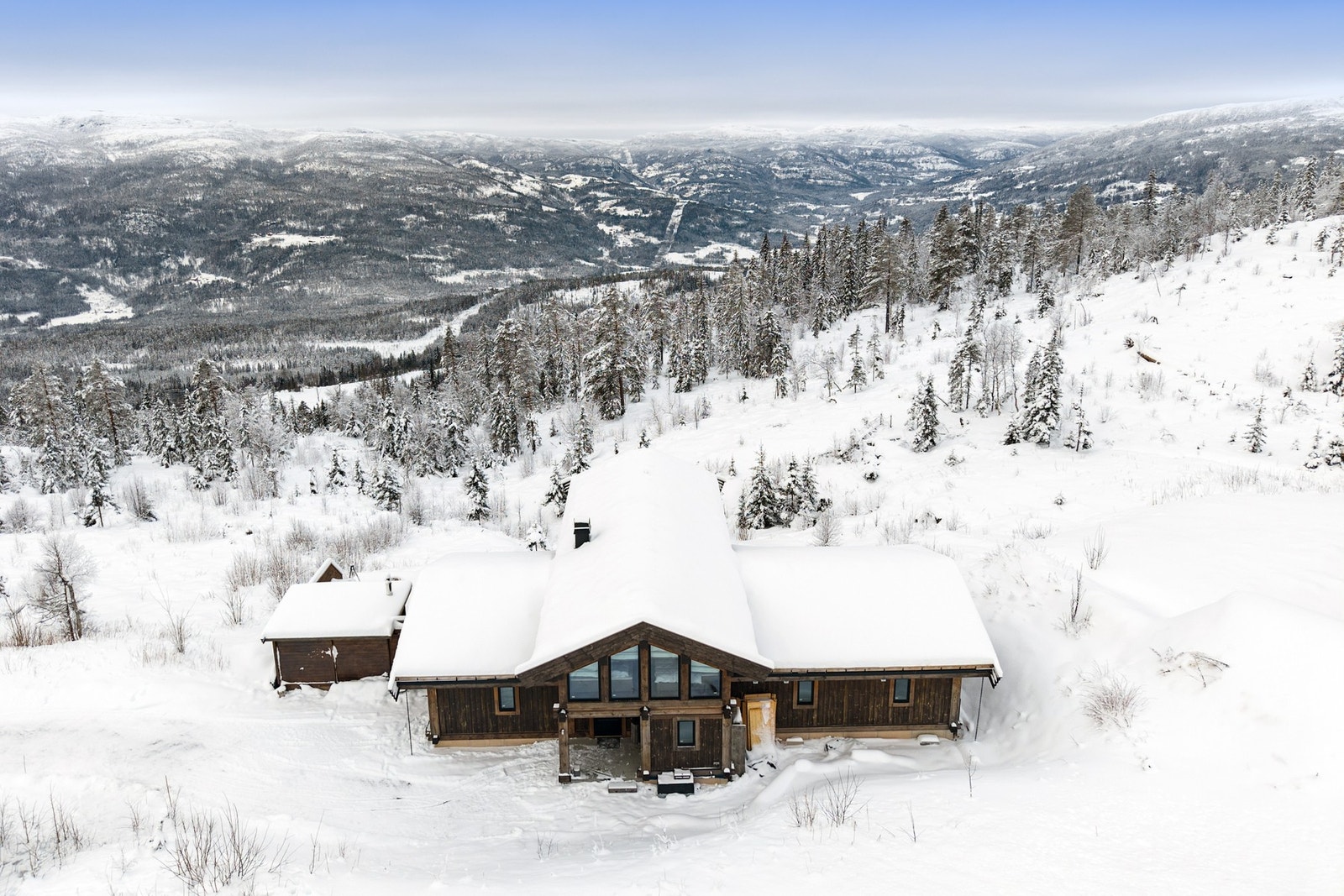 Eiendommen har en attraktiv beliggenhet Galleribilde