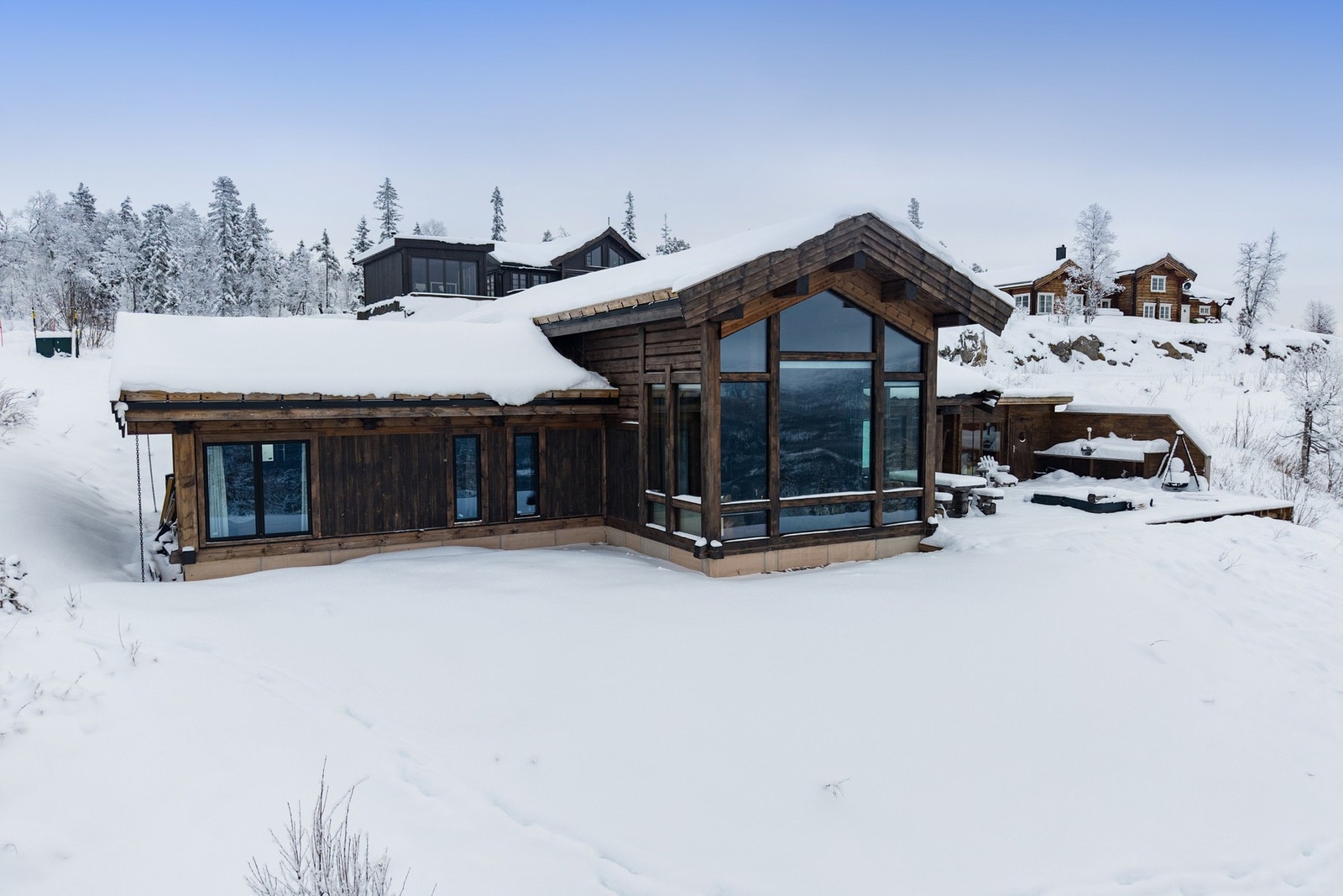 En moderne perle med flott utsikt og unik plassering Galleribilde