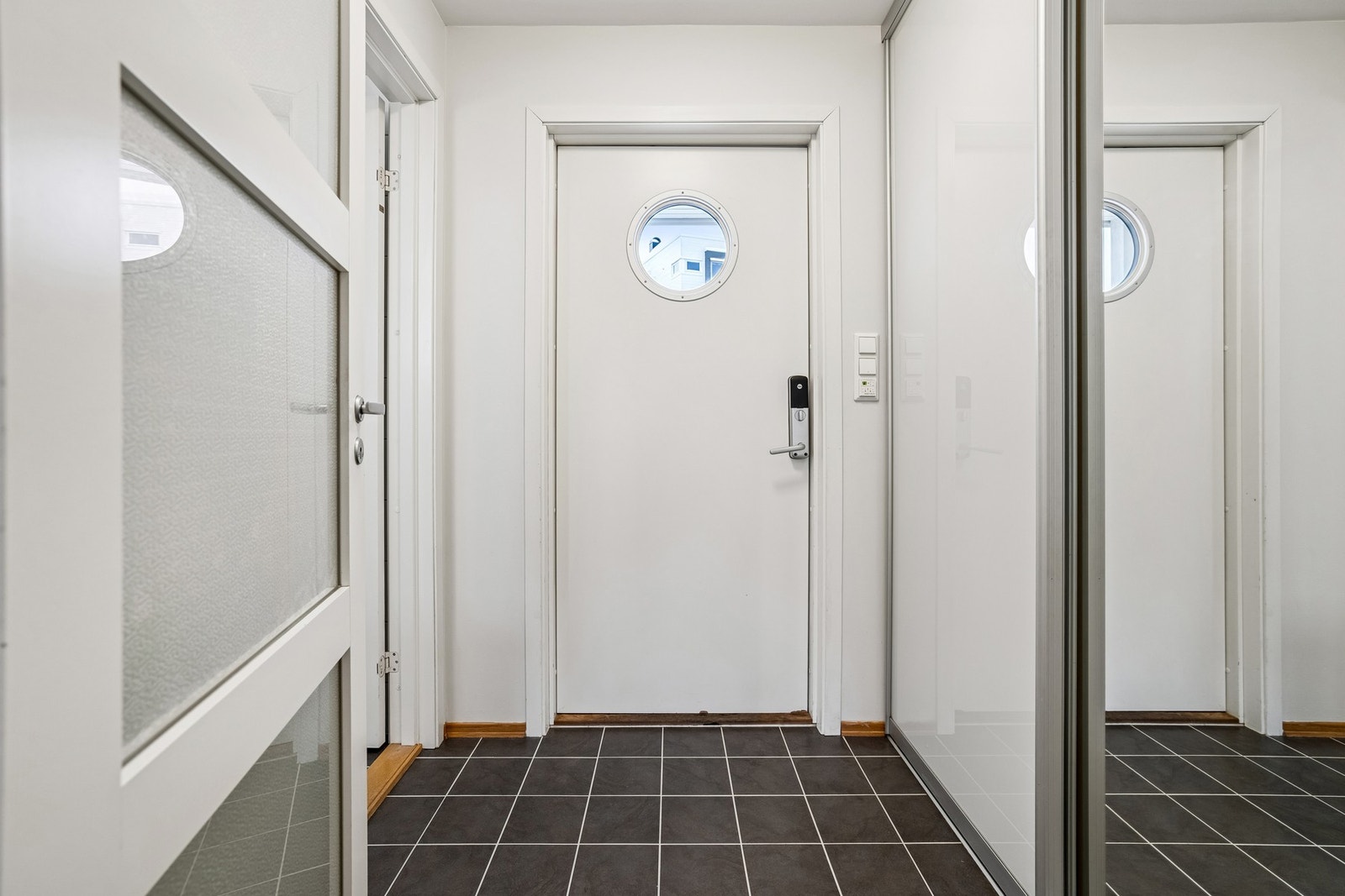 Velkommen inn - lyst og innbydende førsteinntrykk. Galleribilde