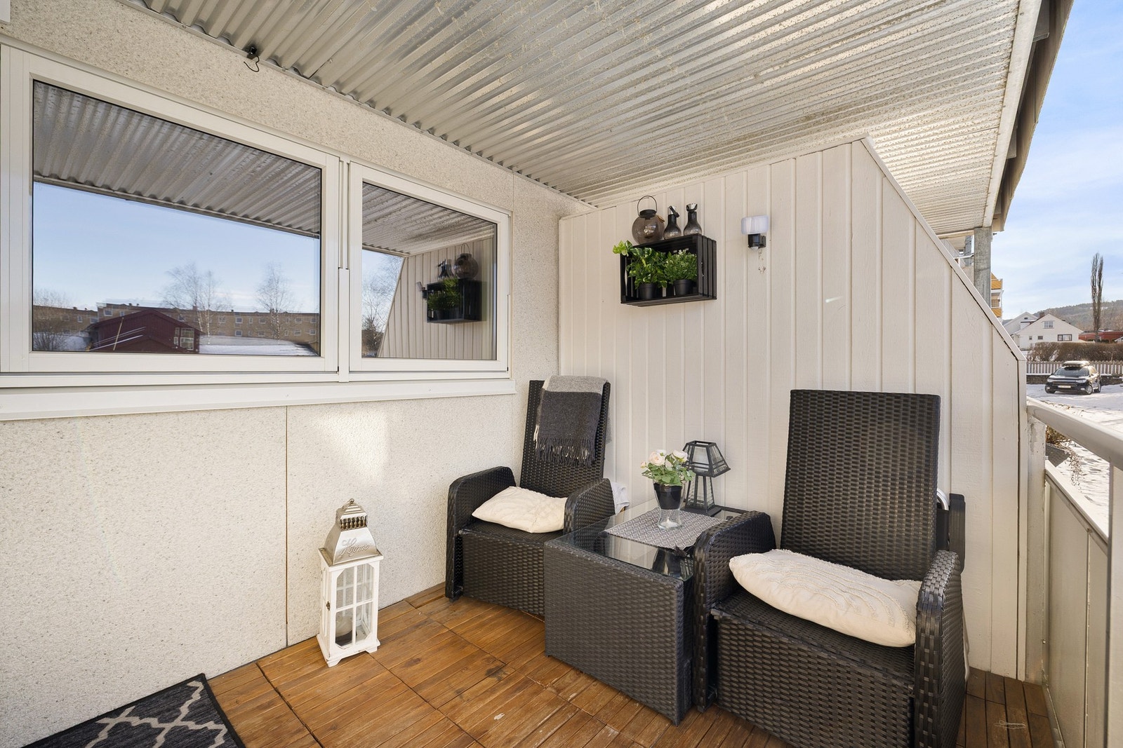 Fra balkongen nyter du glimrende solforhold fra ca. kl. 13:00 - 22:00 på sommerstid. Galleribilde