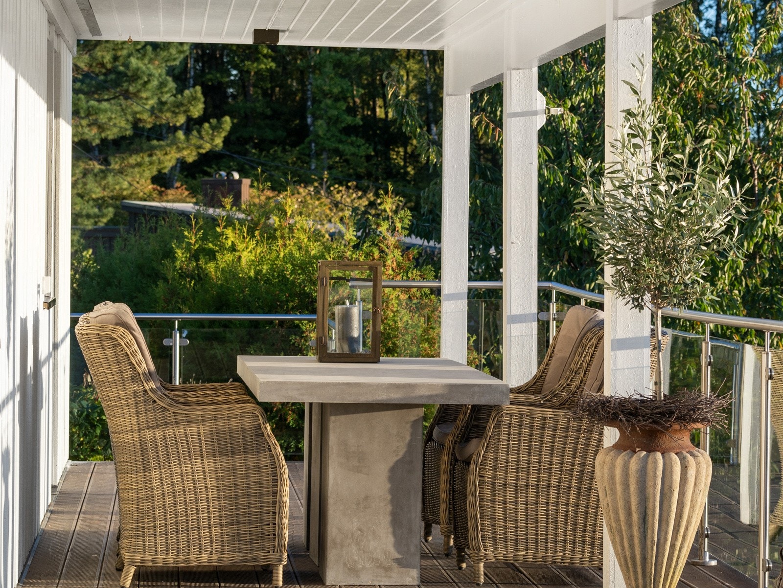 Deler av terrassen i 1. Etasje er overbygget. Galleribilde