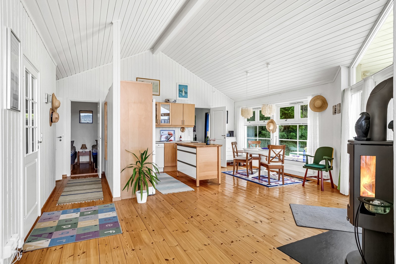 Hytten har en fin og praktisk planløsning. Galleribilde