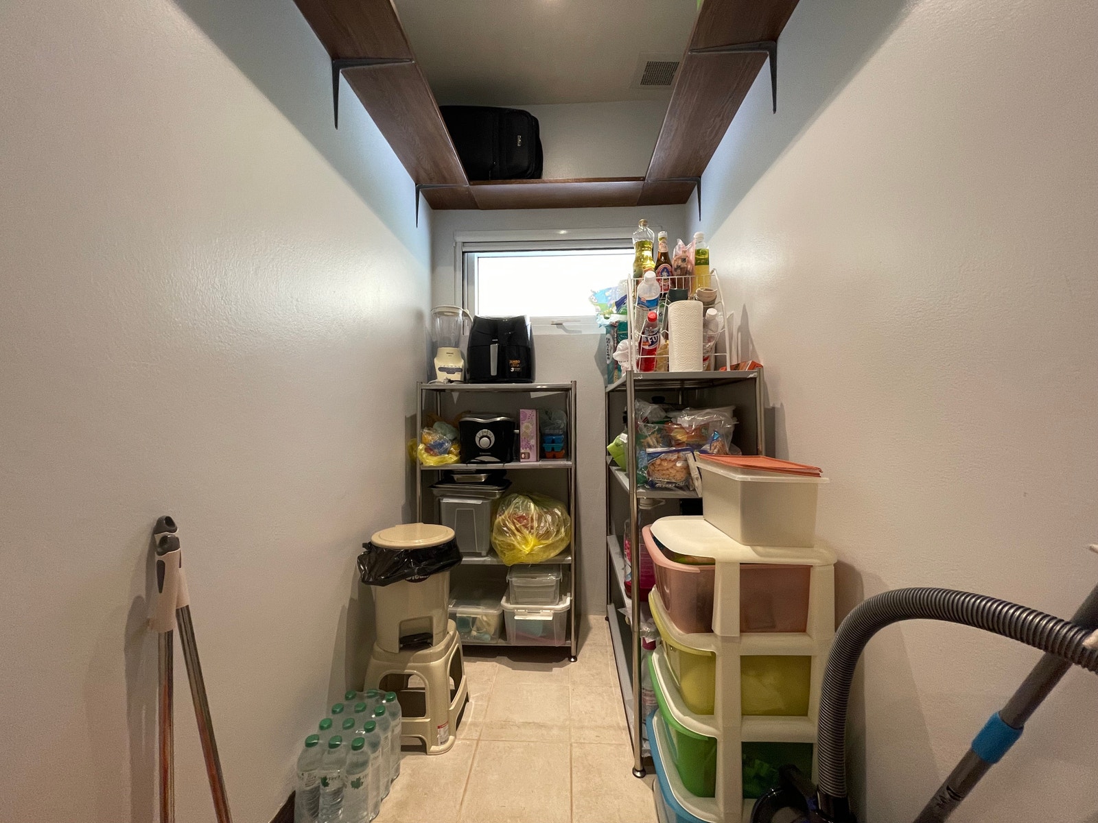 Innvendig bod Galleribilde